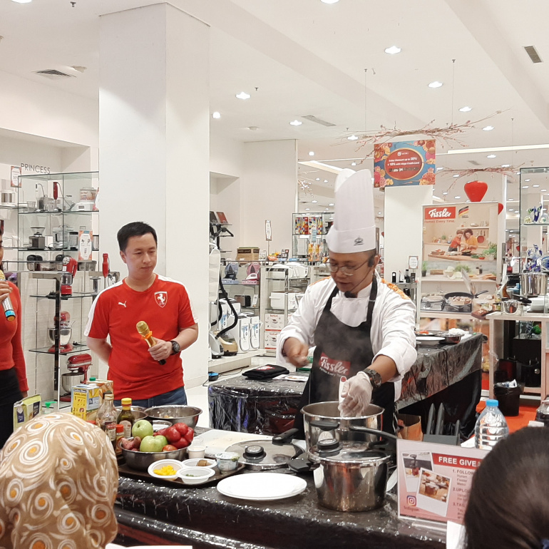 Fissler dan Metro Department Store Kembali Gelas Fissler Cooking Experience